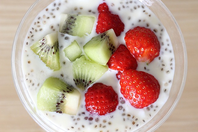 Yogurt y frutas